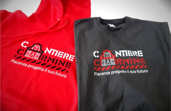 carmine_facebook_merchandising_02